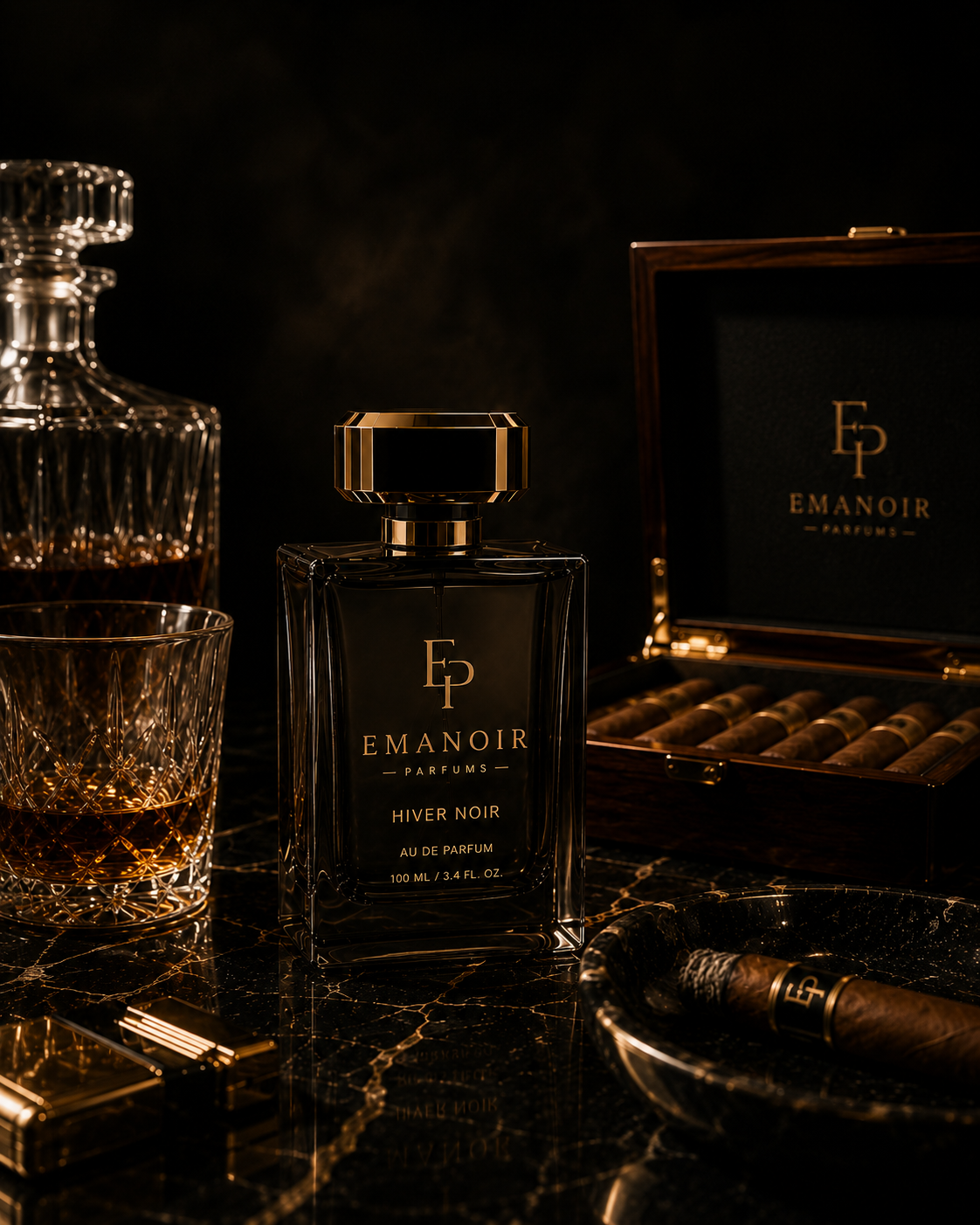 EMANOIR HIVER NOIR op zwart marmer